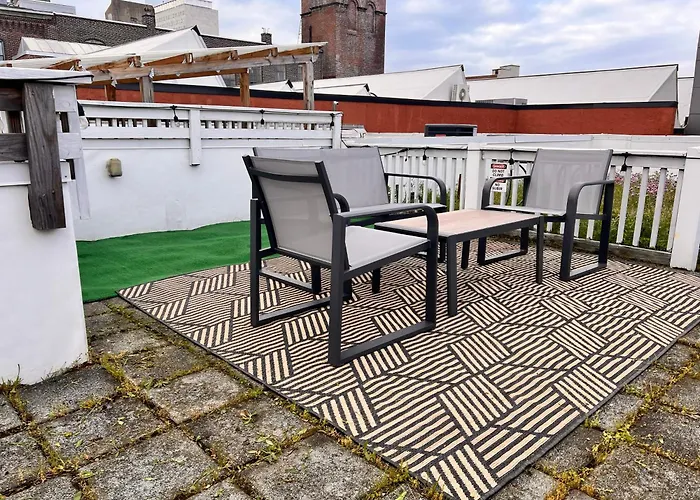 Elegant Urban Retreat In The Heart Of Center City
