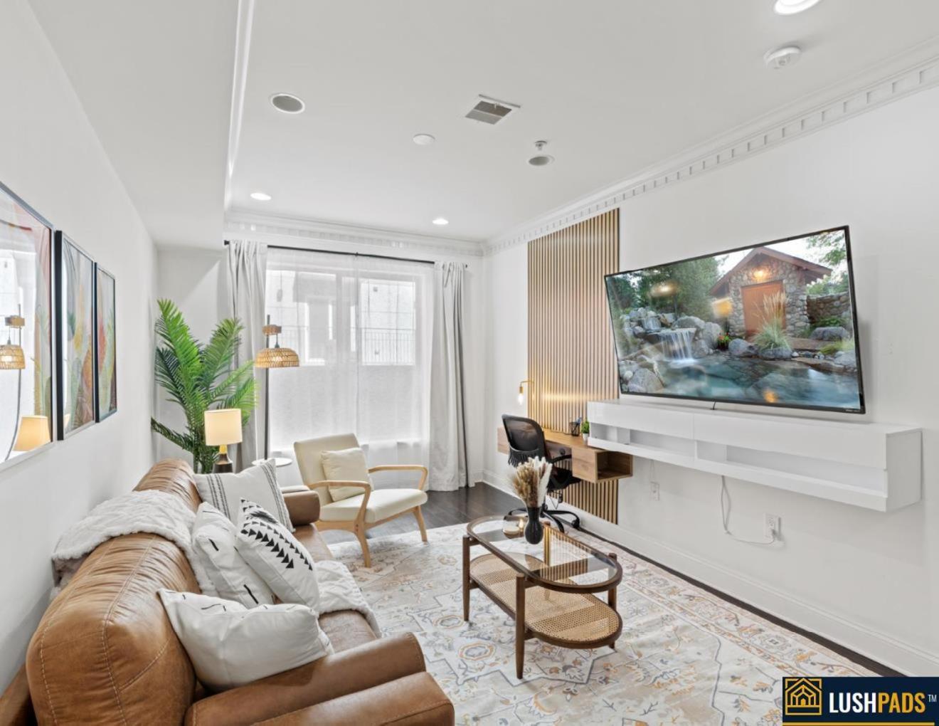Apartment Elegant Urban Retreat In The Heart Of Center